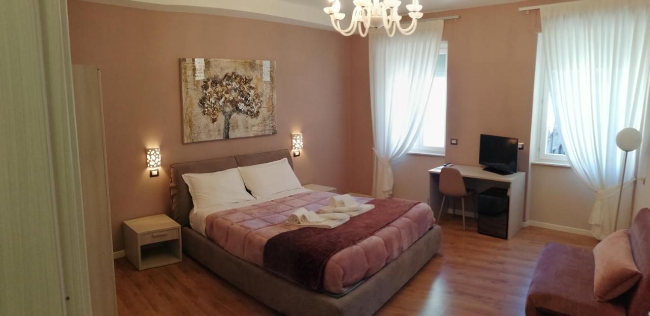 Km 0 dal Centro Hotel Pitigliano Bagian luar foto